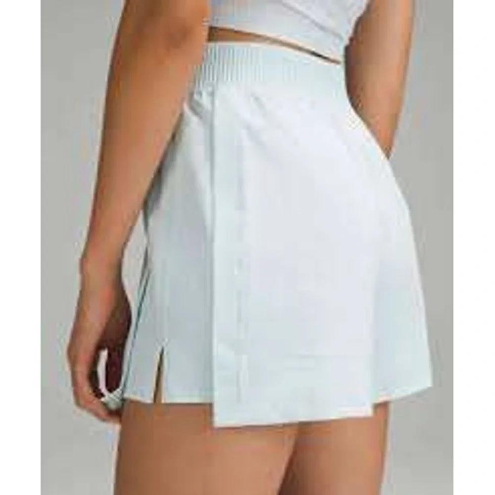 Lululemon Lab Women Light Blue Pleated High Rise Athleisure Shorts